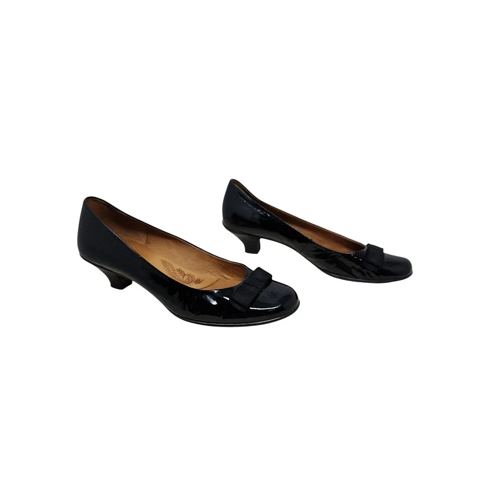 Sofft Kitten Heel Pumps 10M Wom Black Patent Leather Bow Dress Shoe Darkacademia